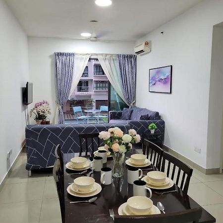 Homestay D'Univ 360 Place 세리 켐방안 외부 사진