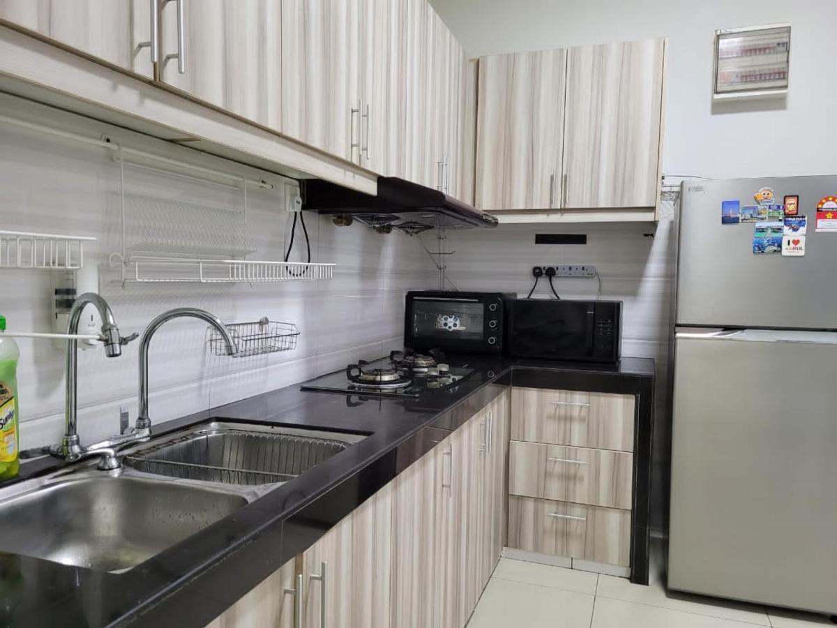 Homestay D'Univ 360 Place 세리 켐방안 외부 사진