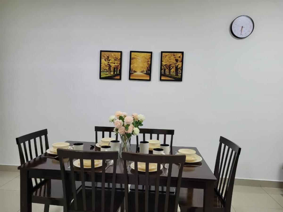 Homestay D'Univ 360 Place 세리 켐방안 외부 사진